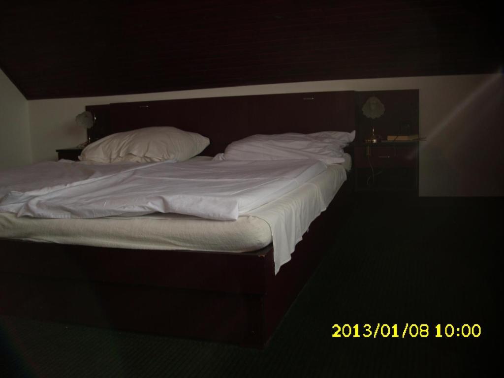 Bagoly Fogado Hotel Gyomro Room photo